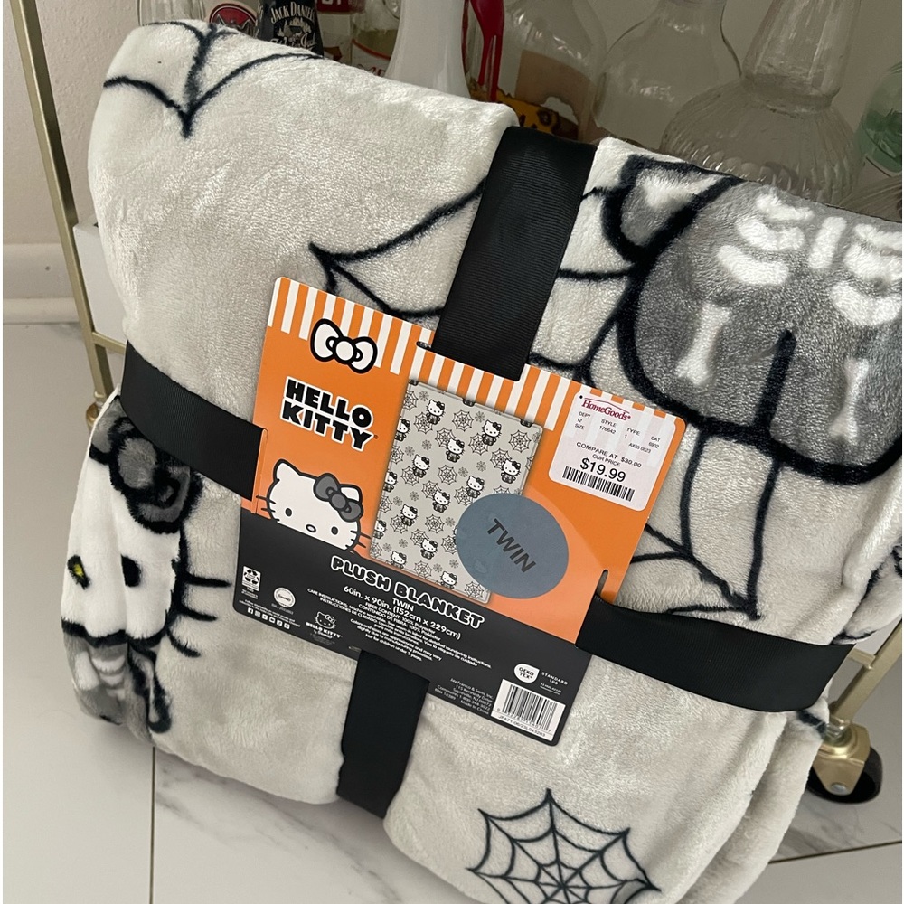 Hello Kitty 2023 Halloween Blanket Twin Size Grey Skeleton